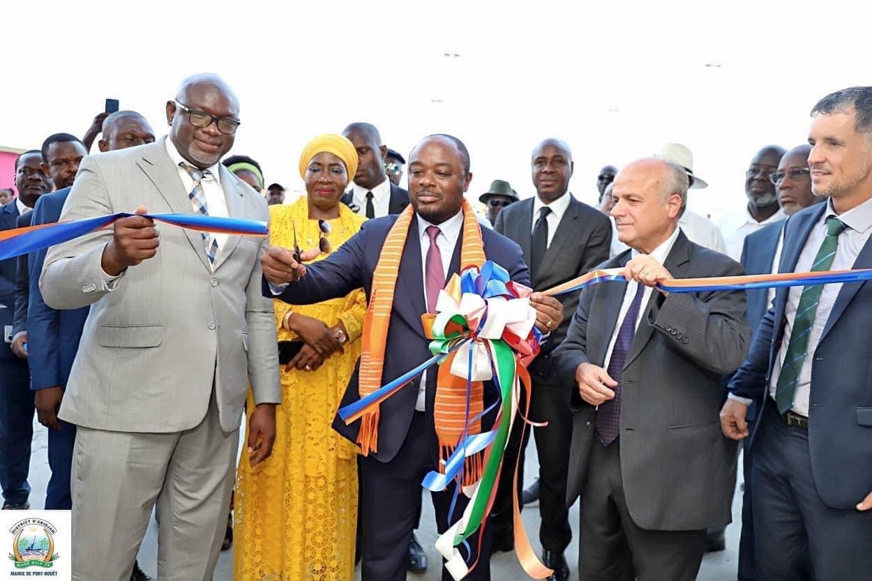 Inauguration de l’espace Agora de Port-Bouet Dr Emmou Sylvestre rêve de champions nationaux dans sa commune